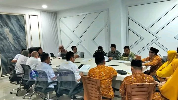Wabup Buol Pimpin Rapat Terkait Pembayaran THR Dan Tunjangan Profesi Guru PAI Dan PAH