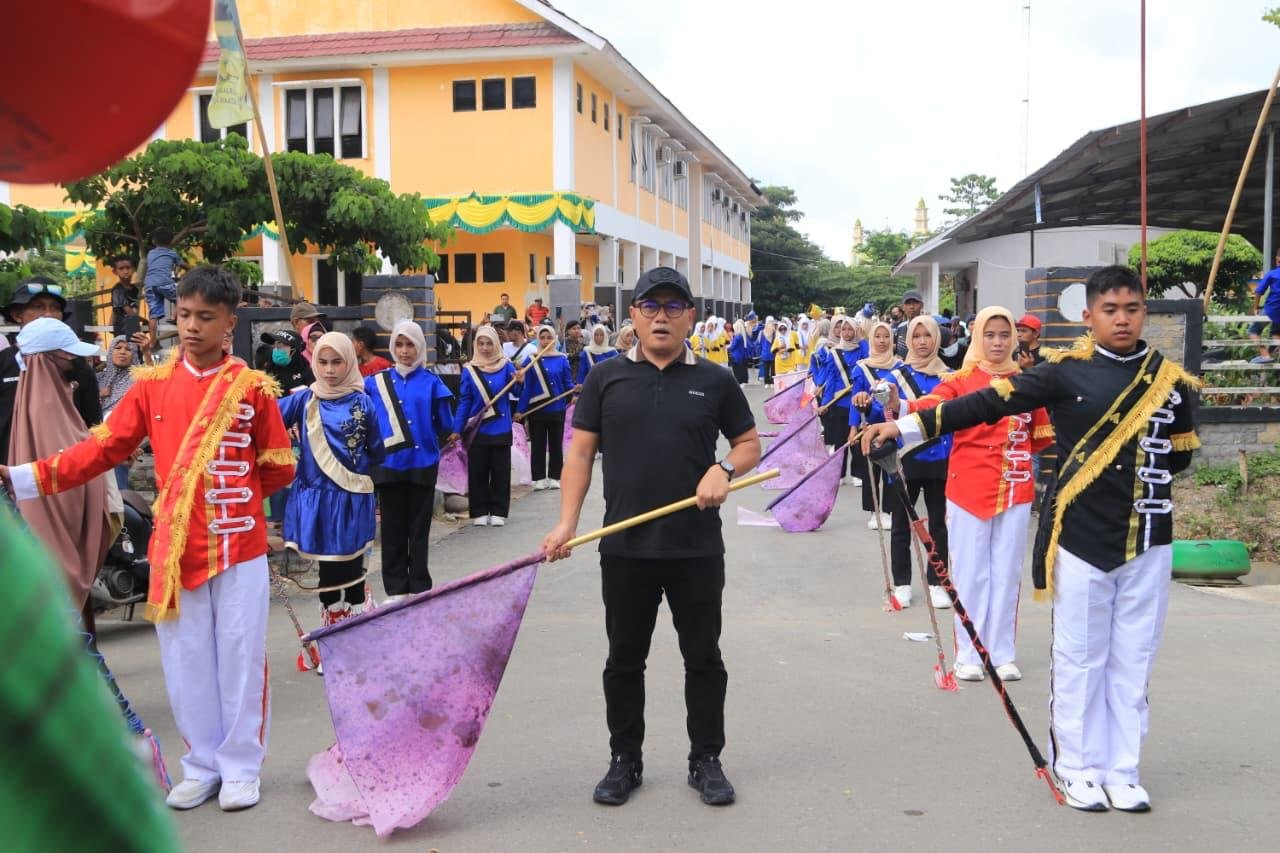Meriahkan Hutda Buol Ke 26 Bupati Bowo Timumun Melepas Peserta Karnaval Budaya, Pluralisme Dan Harmoni Bangun Buol Hebat Berkelanjutan